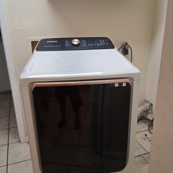 Basically New Electric Dryer