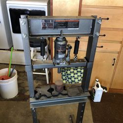 12 Tons Shop Press 