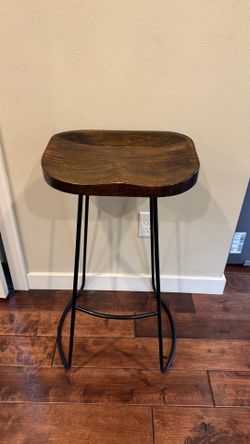 Wood bar stool