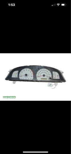 01-04  Toyota Tacoma Auto Instrument Gauge Cluster