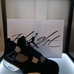 Jordan 4 White Thunder Sz 8.5 in Haltom City 