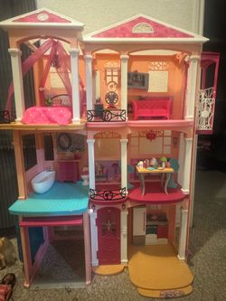 Barbie Dream House 2015 Furnished (Dolls, Clothes and Accessories included)