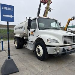 Freightliner 2k water truck