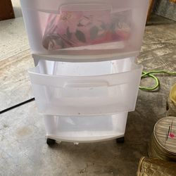 Sterilite Storage Unit