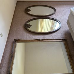 Classical Mirrors/lamp/chair 