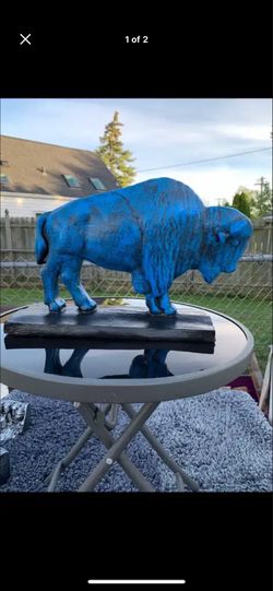 The old blue Buffalo statue