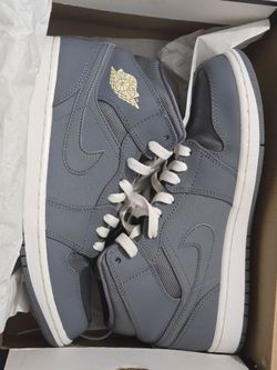 Nike Air Jordan 1 Mid Cool Grey Men's 7.5 Women's 9