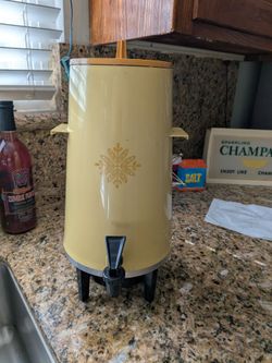 Vintage 1970s West Bend "Party Perk" Automatic Coffee percolator urn coffee maker