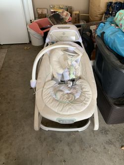 Baby swing with Interchangeable Bassinet