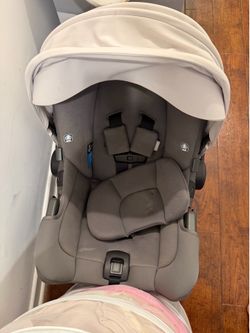 Nuna Pipa Infant Car Seat and base