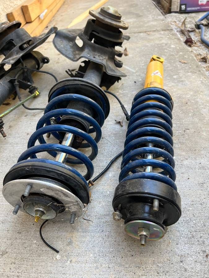 BMW E34 525i - 540i KONI adjustable shocks & DINAN springs + Hubs