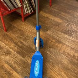 RAZOR JR 3 Wheel Scooter 