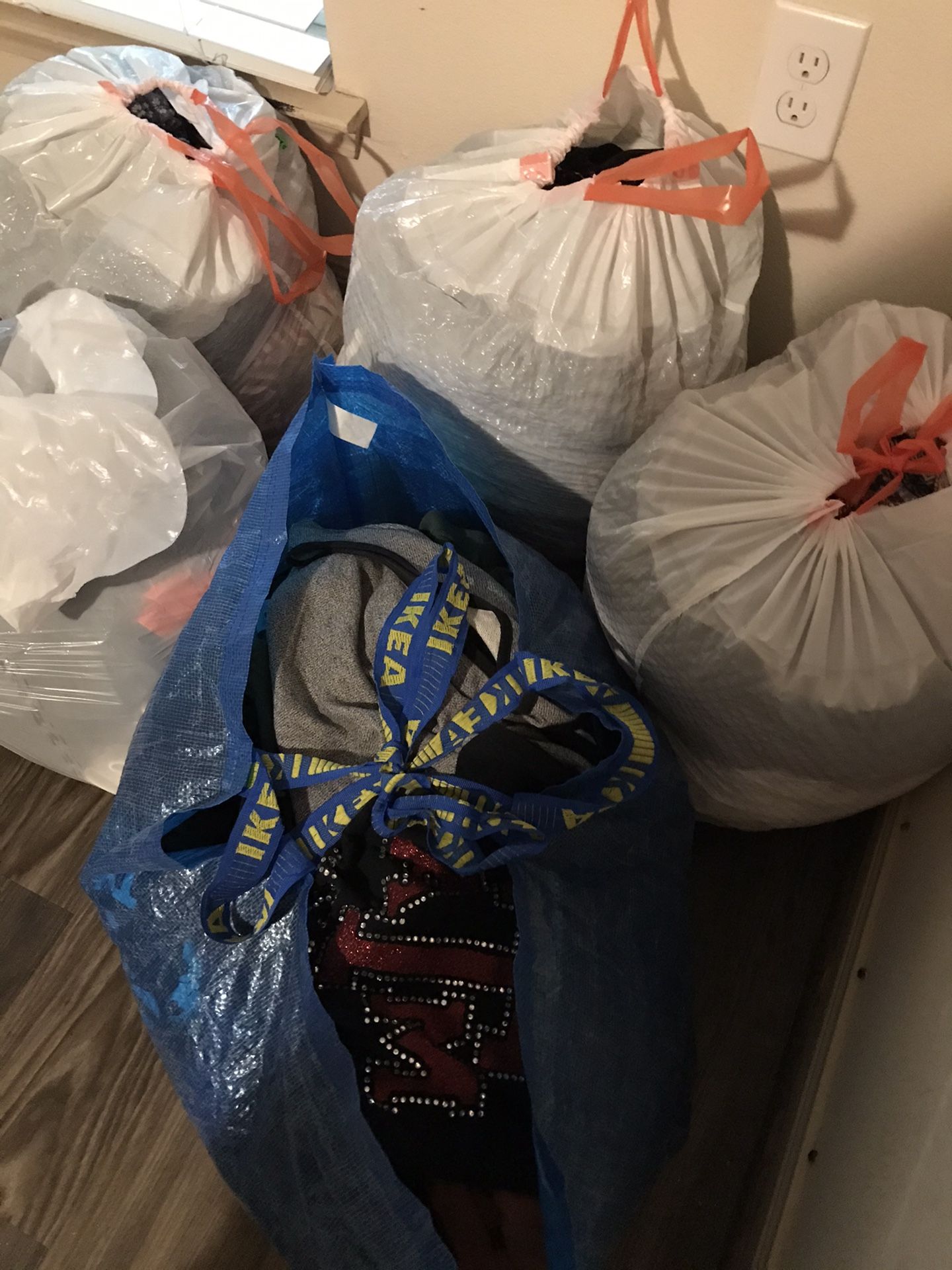 Five bags of clothes really good condition