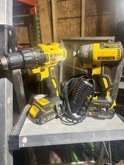 Dewalt drills & impacts / taladros & impactos