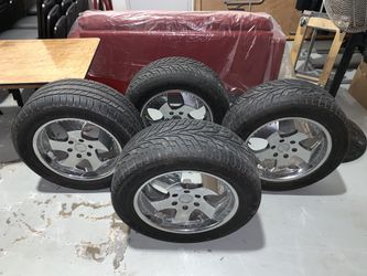 Rims and Tires 4 six lugs size 275/55R20