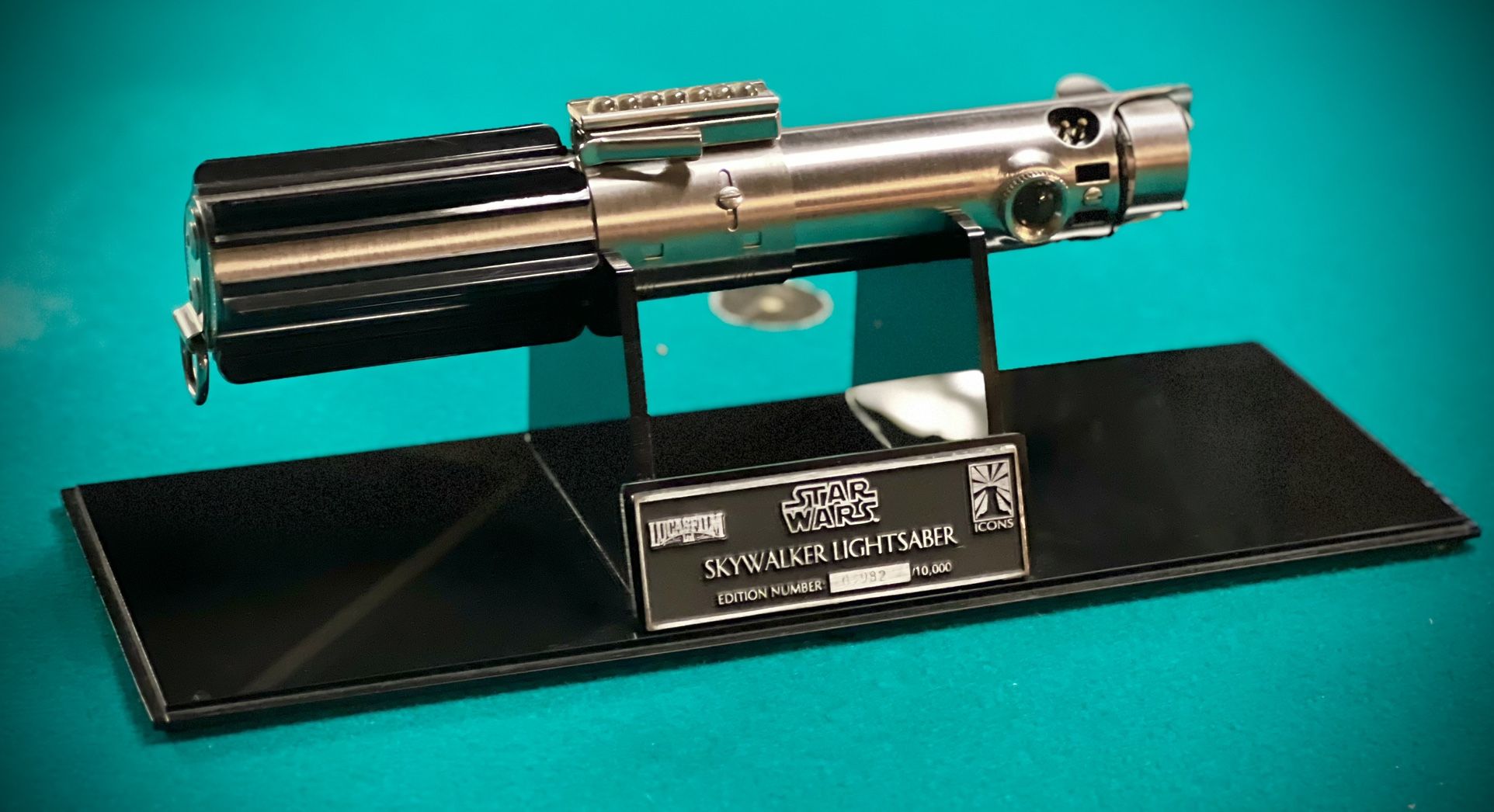 Icons Skywalker Lightsaber 03982/10,000