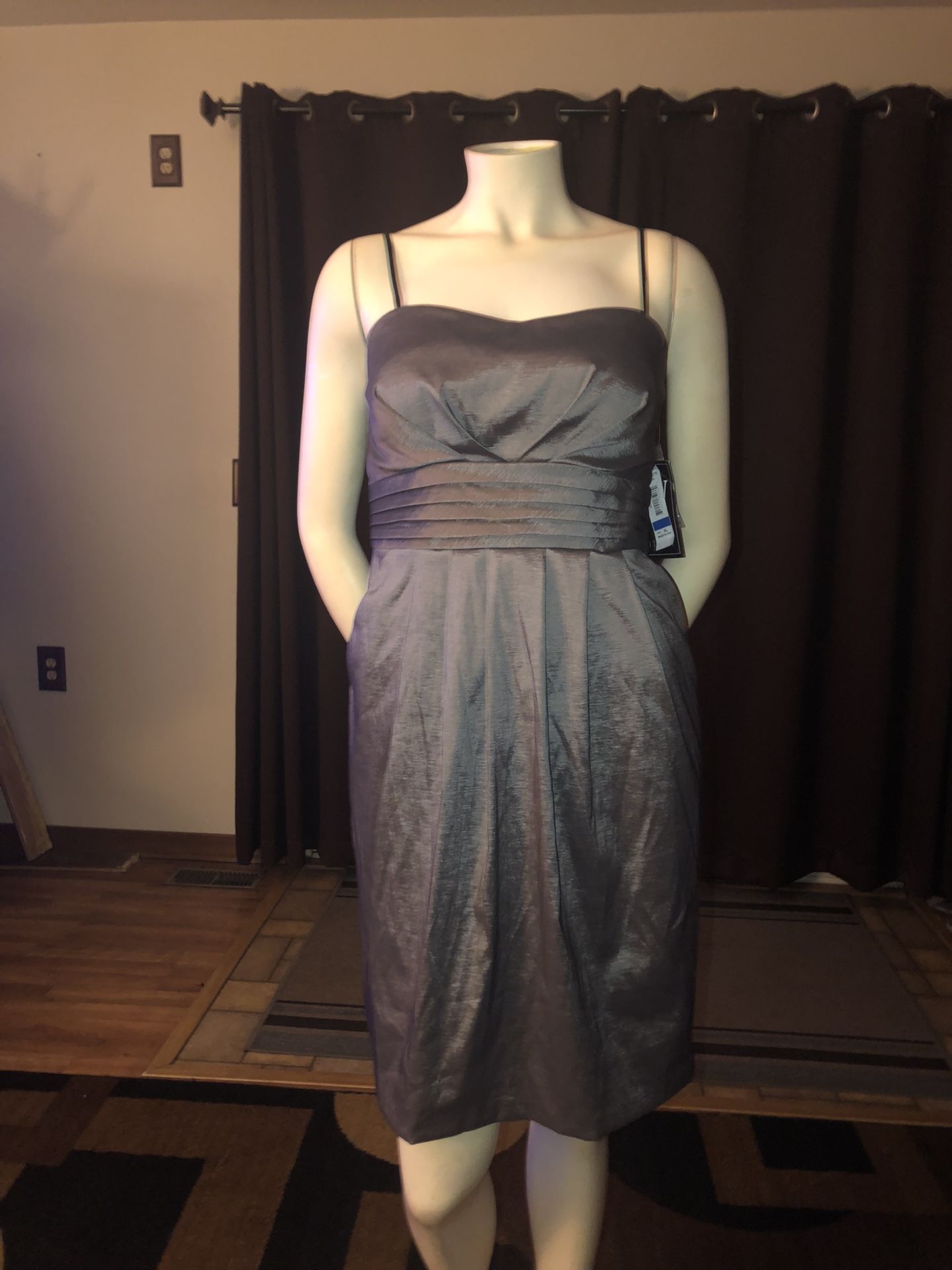 Womens Formal/Cocktail Dress