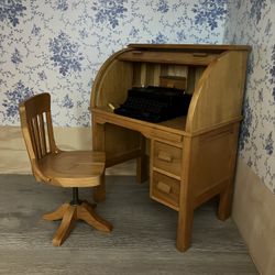 American Girl Kit’s Rolling Top Desk And Typewriter 