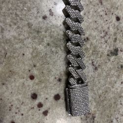 Cuban Bracelet with Moissanite Diamonds 18mm