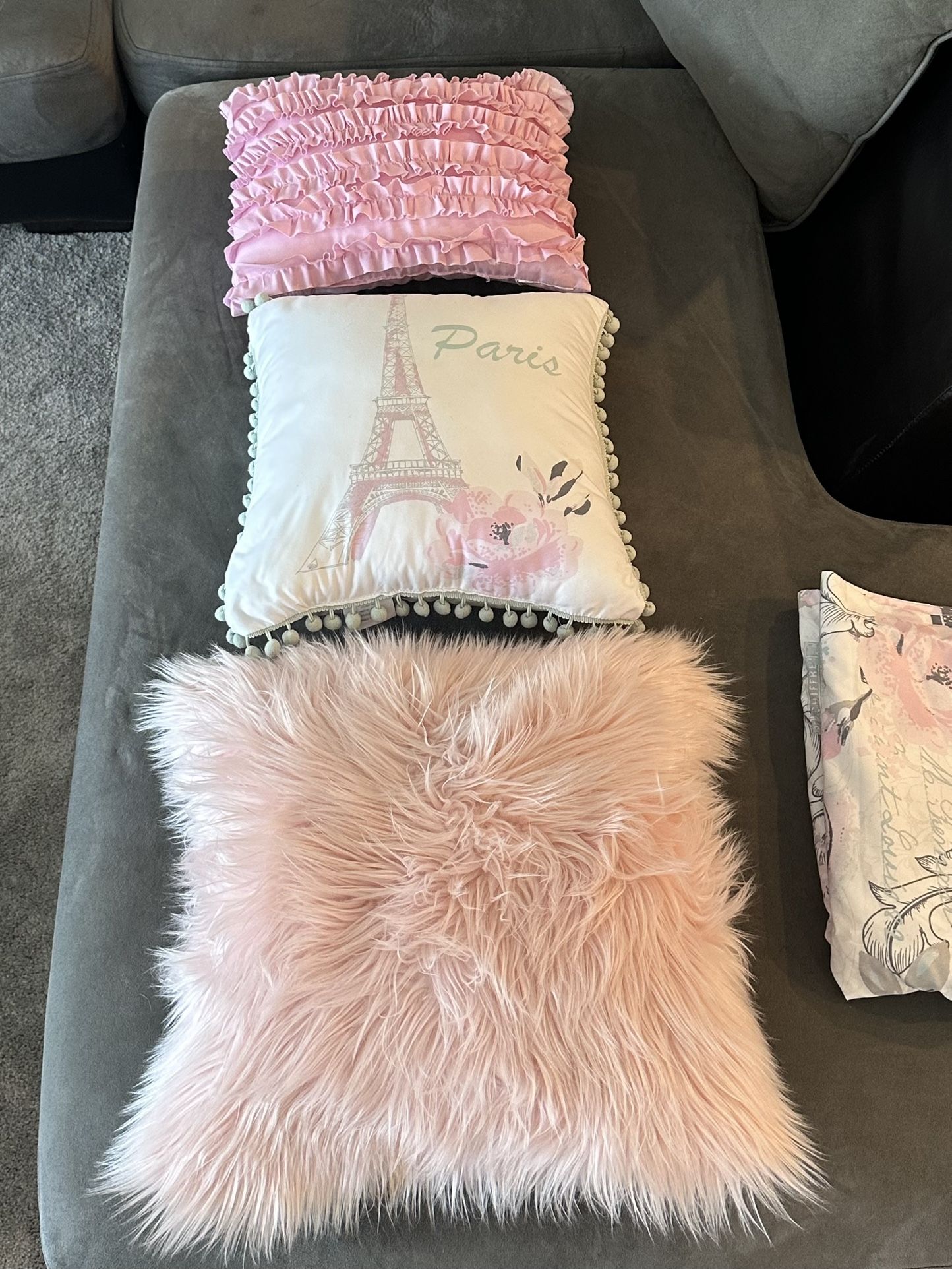 Girl’s Full SZ Paris Bedding by Nicole Miller