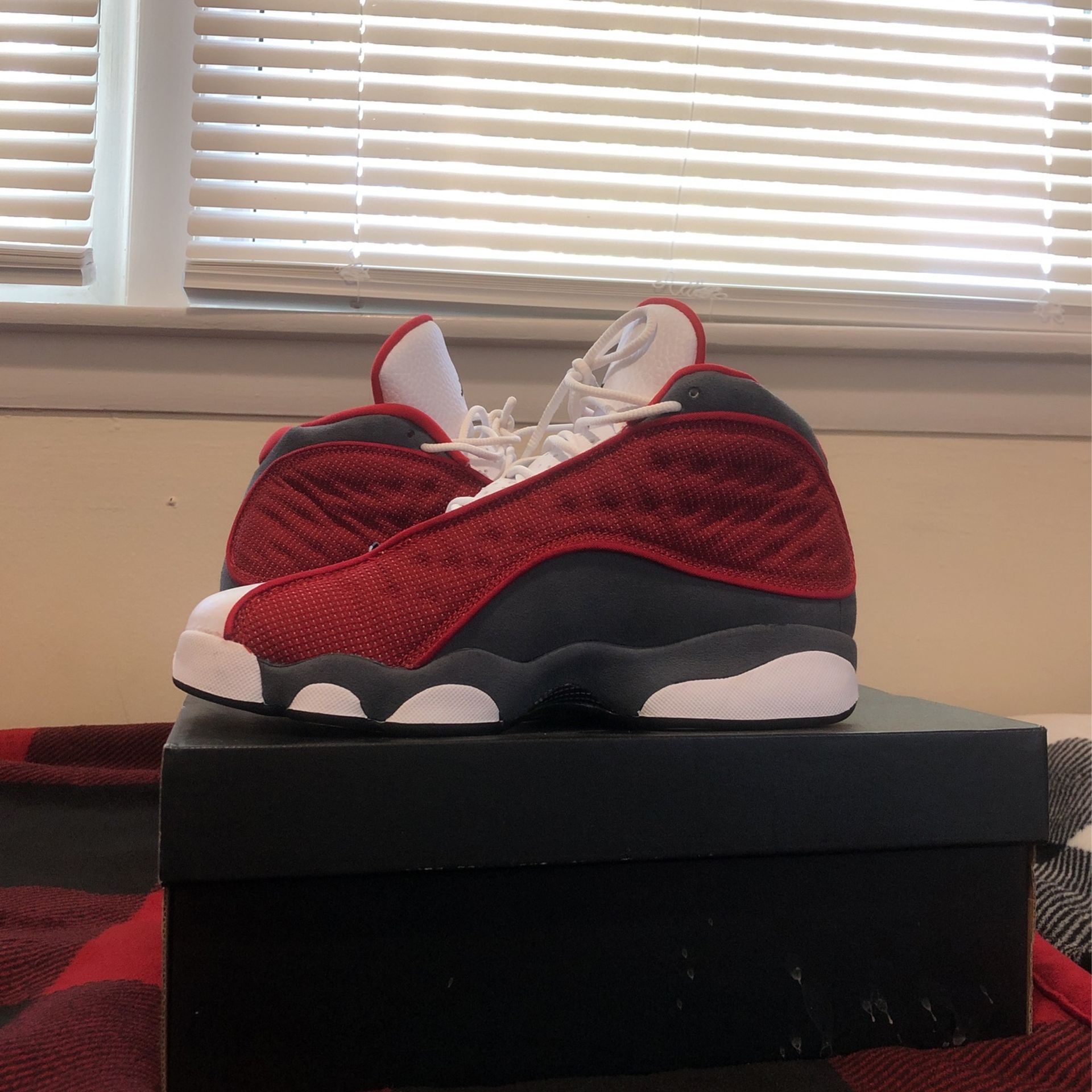 Jordan 13 Flint Red Size 6/5