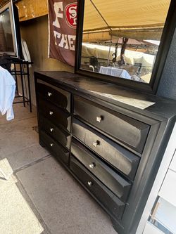 Dresser