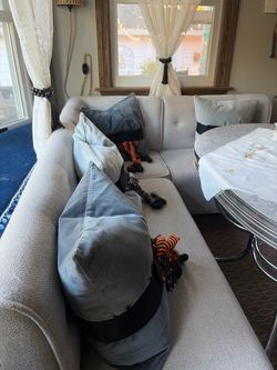Banquet buffet couch