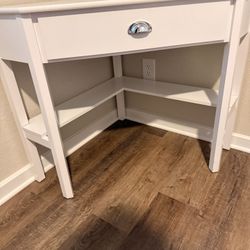 Corner Desk