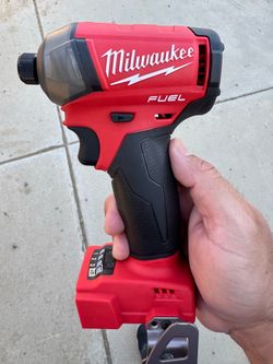 Milwaukee M18 Fuel 18v SURGE impact NEW