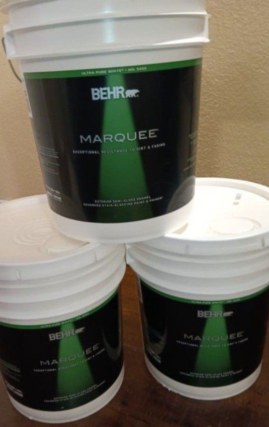 Behr Marquee SIMGLOSS White