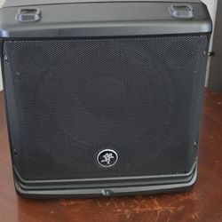 MACKIE THUMP  Power 2000w  Speakers