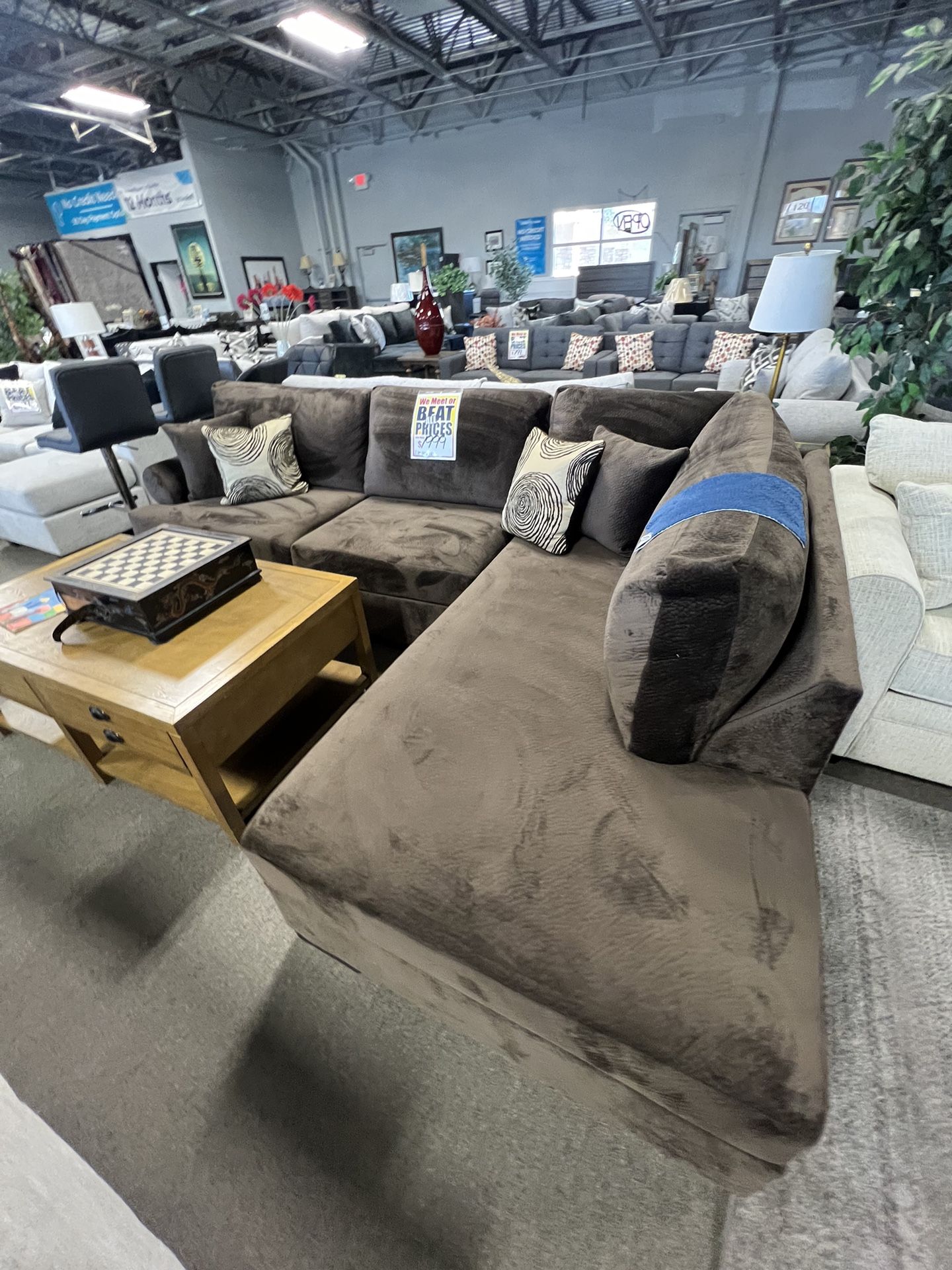 Brown Cozy Sofa Chaise $1899🤎😻