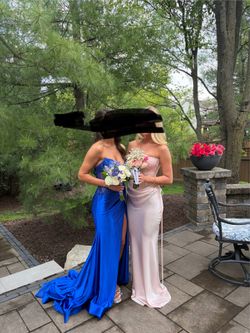 Natalie ROLT Verity Bustier and Evelyn Skirt size 4 US and 1 Australian -girl in photo is 5'6 228lbs.