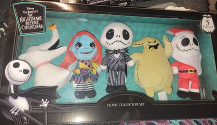 Nib Plus Nightmare Before Christmas Plush Set