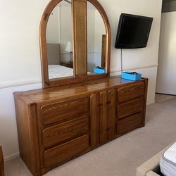 5PC Stanley Bedroom Set!
