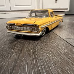 Diecast 1/24 Scale Jada Dub City 1959 Chevy El Camino Yellow  Custom Lowrider 
