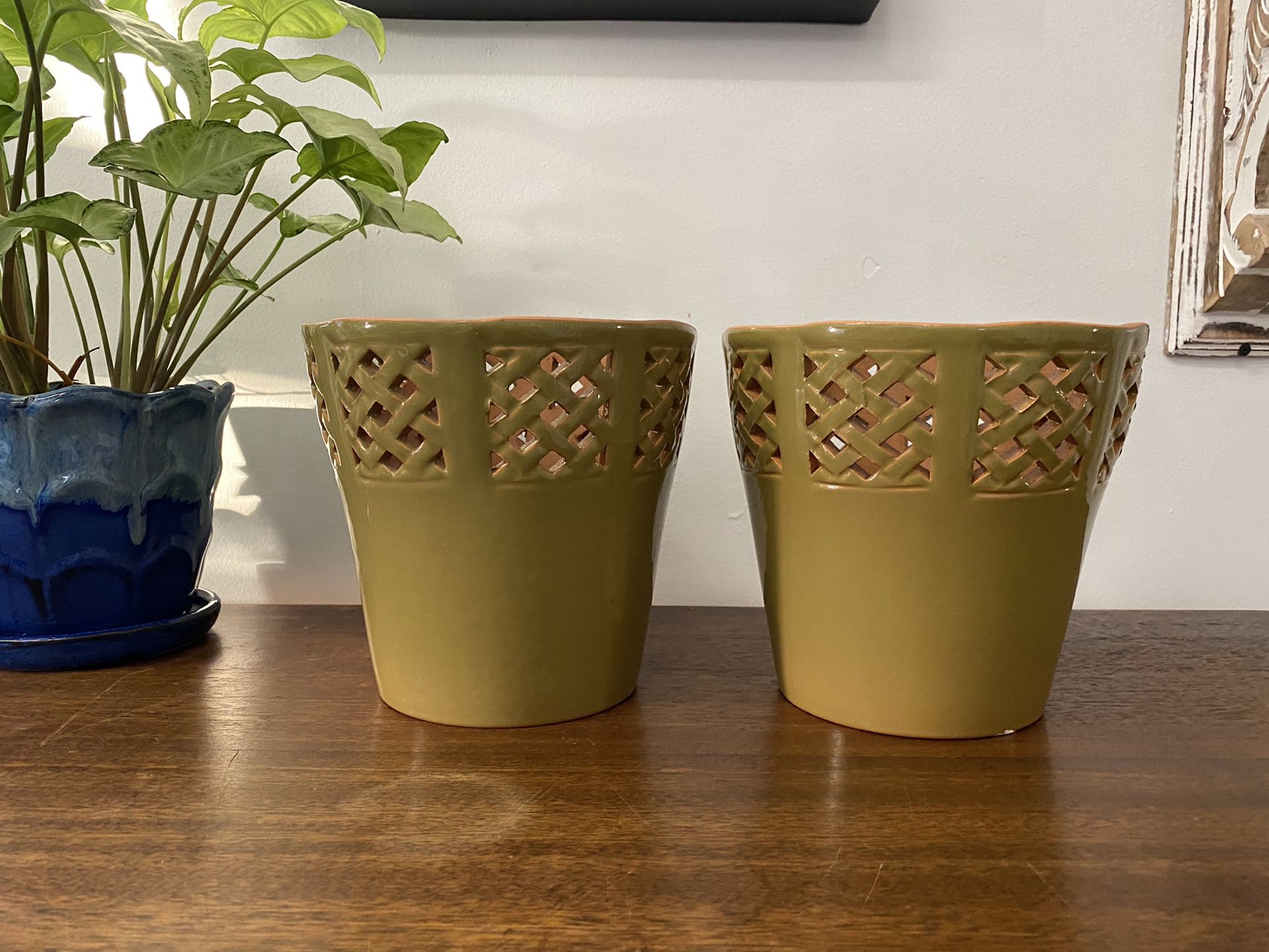 Set Of 2 Plant Pots