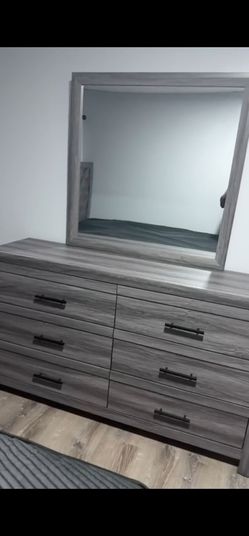 Queen size bedroom set