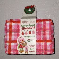 Small Mini Makeup Bag Wit Beauty Blenders 