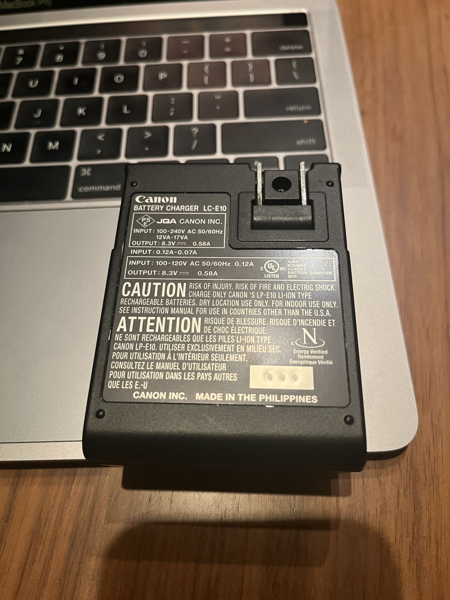 Canon Battery Charger LC-E10