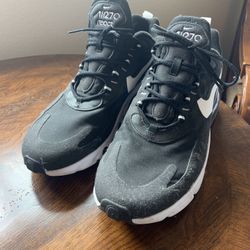 Nike 270 react size 11