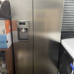 GE Refrigerator For Sale 