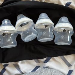 Tommee Tippee Baby bottles