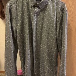 2 Men’s Medium Button Ups