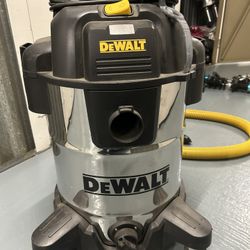 DeWalt DXV10SA 10 Gallon 5 Peak hp Stainless Steel Wet / Dry Vacuum