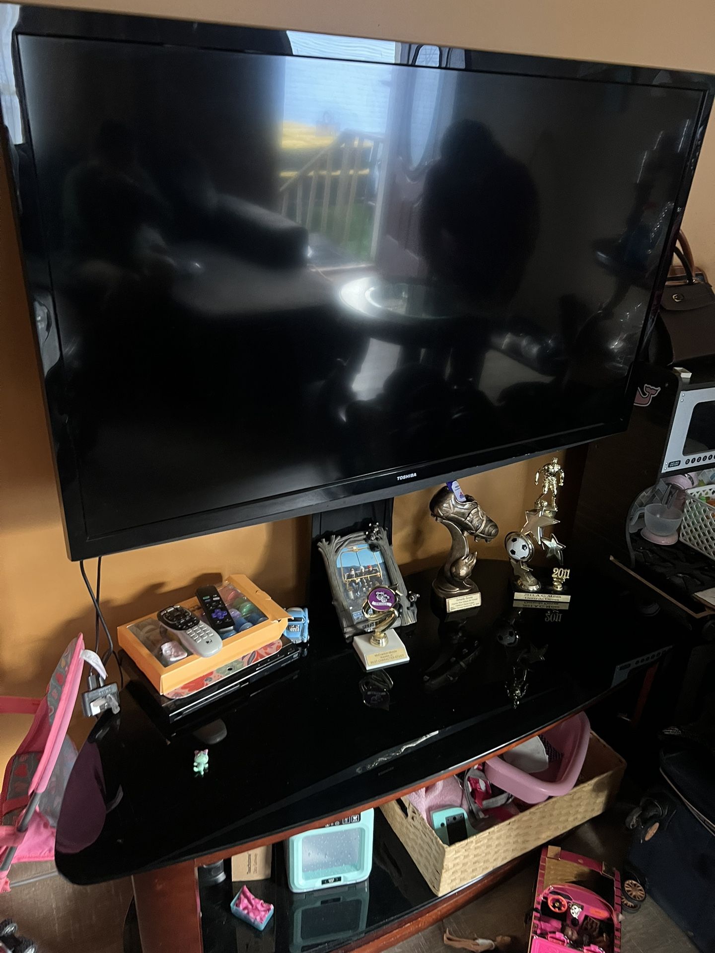 Toshiba Tv With Stand