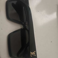 Lv Glasses 