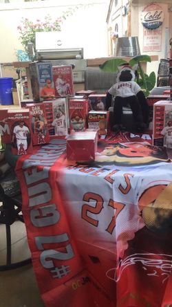 Collectible angels bobble heads and others