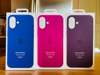 Apple Silicone Case with MagSafe for iPhone 16 Plus - Ultramarine/Plum/Fuchsia