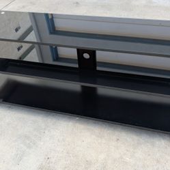 TV stand / End table